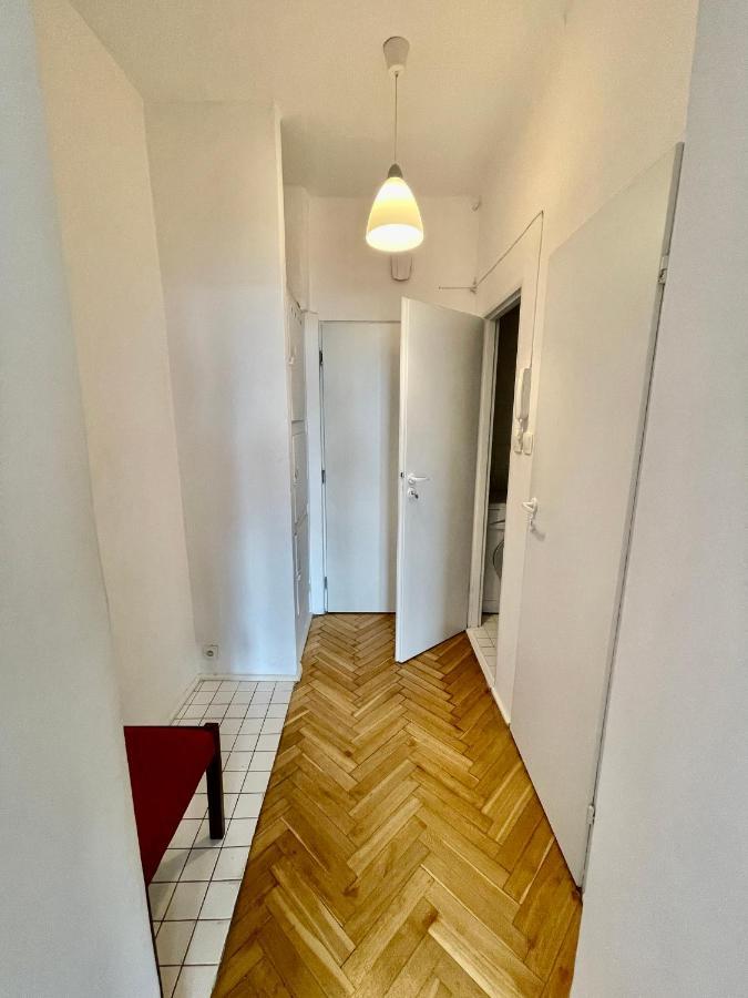 Апартаменти Super Beauty Metro Wifi 65'Tv Netflix Hbo Appletv+ Варшава Екстер'єр фото
